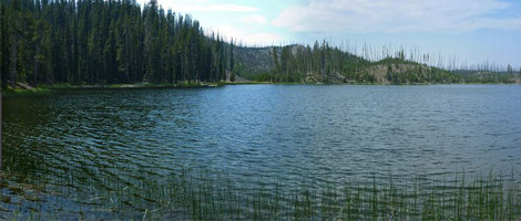 Day hike to Mallard Lake in Yellowstone National Park